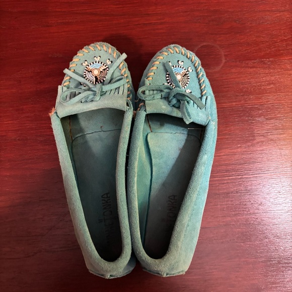 Minnetonka Beaded Turquoise Slipper Moccasins Womens 7 Suede Leather - Picture 4 of 6